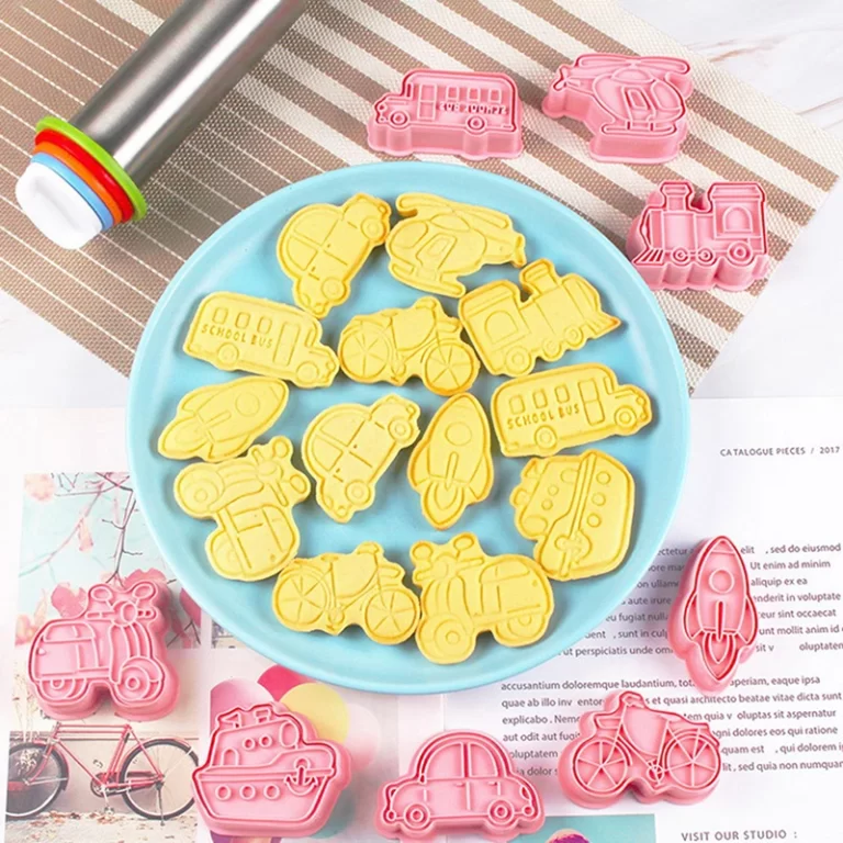 8Pcs-Cookie-Cutters-DIY-Cartoon-Transportation-Biscuit-Mould-Ship-Plastic-Baking-Mould-Cookie-Tools-Cake-Decorating.jpg_ (1)