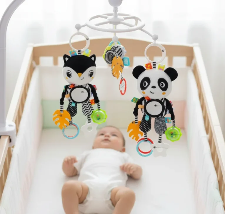 Juguete Colgador Sensorial de Felpa Alto Contraste(White Animals) (2)